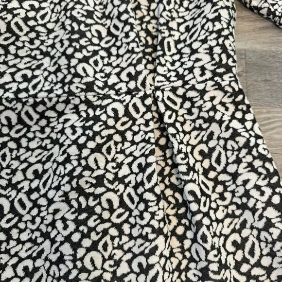 H&M Black White Animal Print Short Sleeve Dress Size 14 Knee Length M19 - Picture 3 of 6